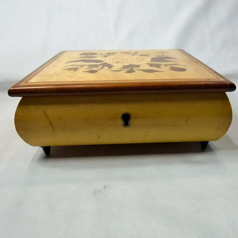 Vintage Sorrento Italian Inlaid Wood Floral Jewelry Trinket Box